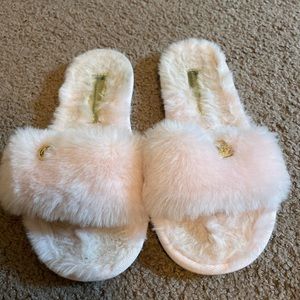 Pink Michael Kors fluffy slippers